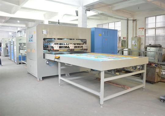 兒童爬爬墊壓邊機(jī)為何都選這款機(jī)器？
